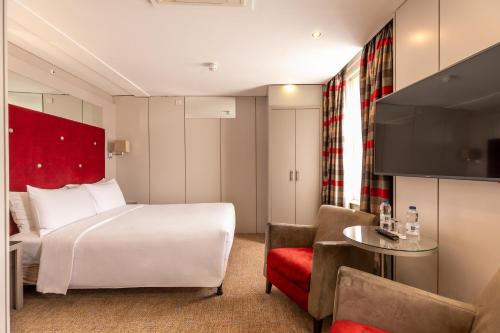 Habitación Superior - 1 cama grande del hotel Doubletree By Hilton London West End. Foto 11