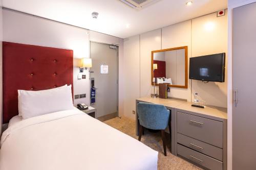 Habitación Individual del hotel Doubletree By Hilton London West End. Foto 8