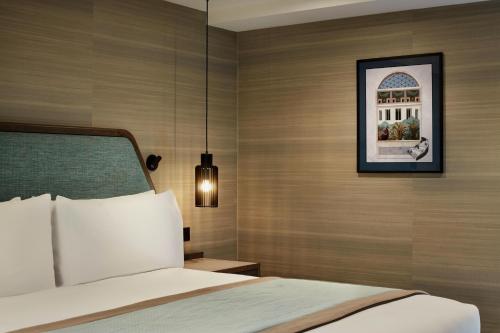 Suite Junior del hotel Doubletree By Hilton London West End. Foto 16