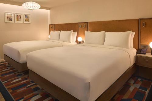 Habitación dúplex con 2 camas dobles - 2 plantas nuevas del hotel Doubletree By Hilton London West End. Foto 9