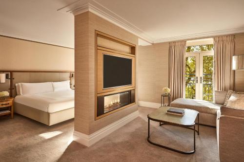 Suite Junior Deluxe del hotel The Berkeley. Foto 4