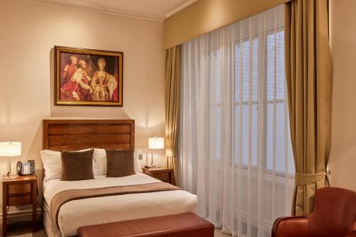 Habitación Doble Estándar del hotel The Royal Horseguards, London. Foto 3