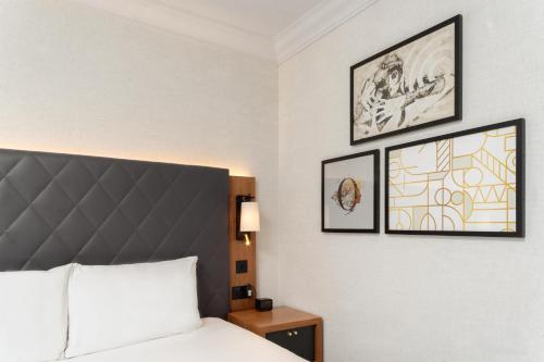 Habitación Doble Premium del hotel Hilton London Olympia. Foto 12