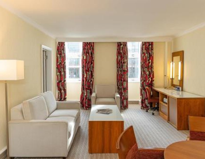 Suite Junior Doble del hotel Hilton London Olympia. Foto 2