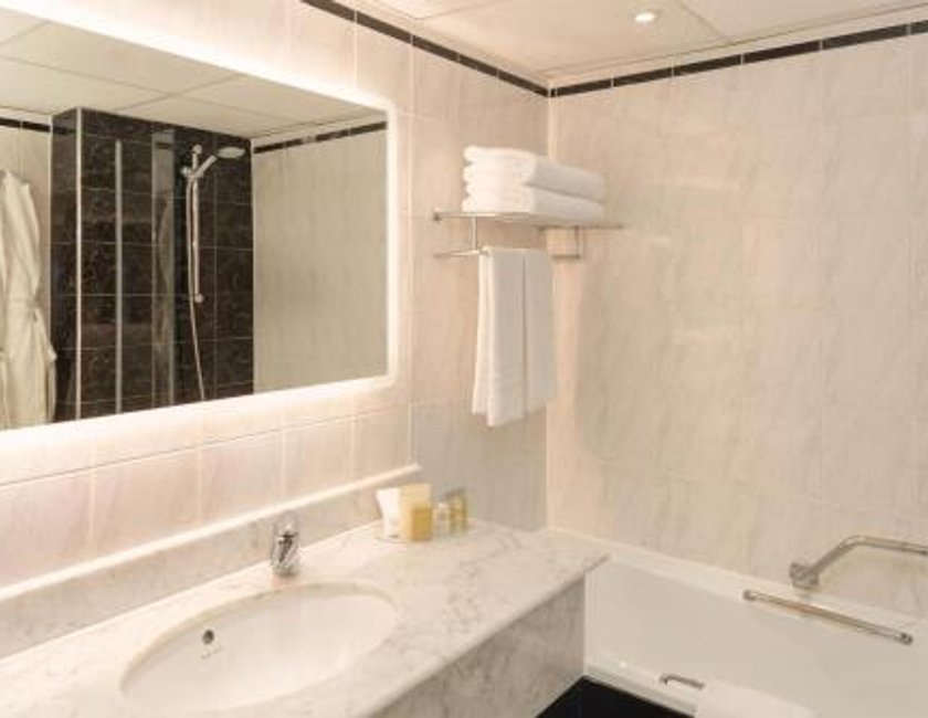 Habitación Doble Premium del hotel Hilton London Olympia. Foto 6