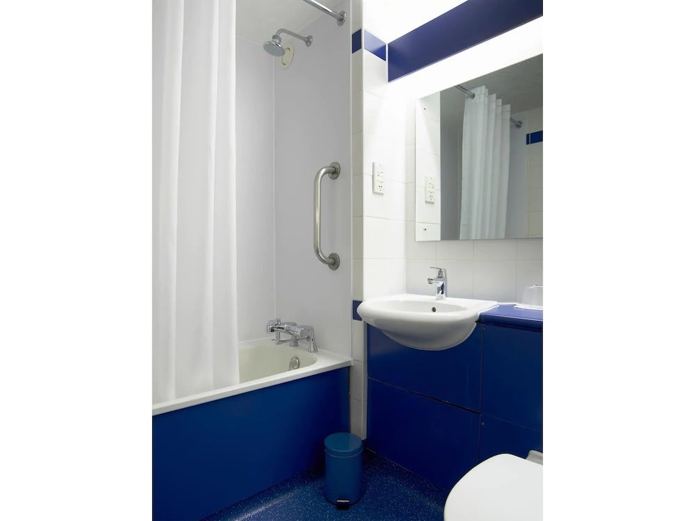 Habitación Triple del hotel Travelodge Kings Cross Royal Scott. Foto 3