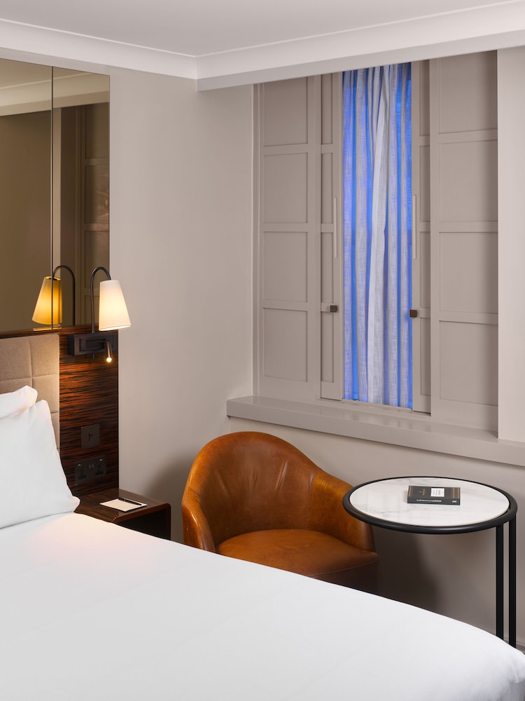 Superior King del hotel Strand Palace. Foto 2