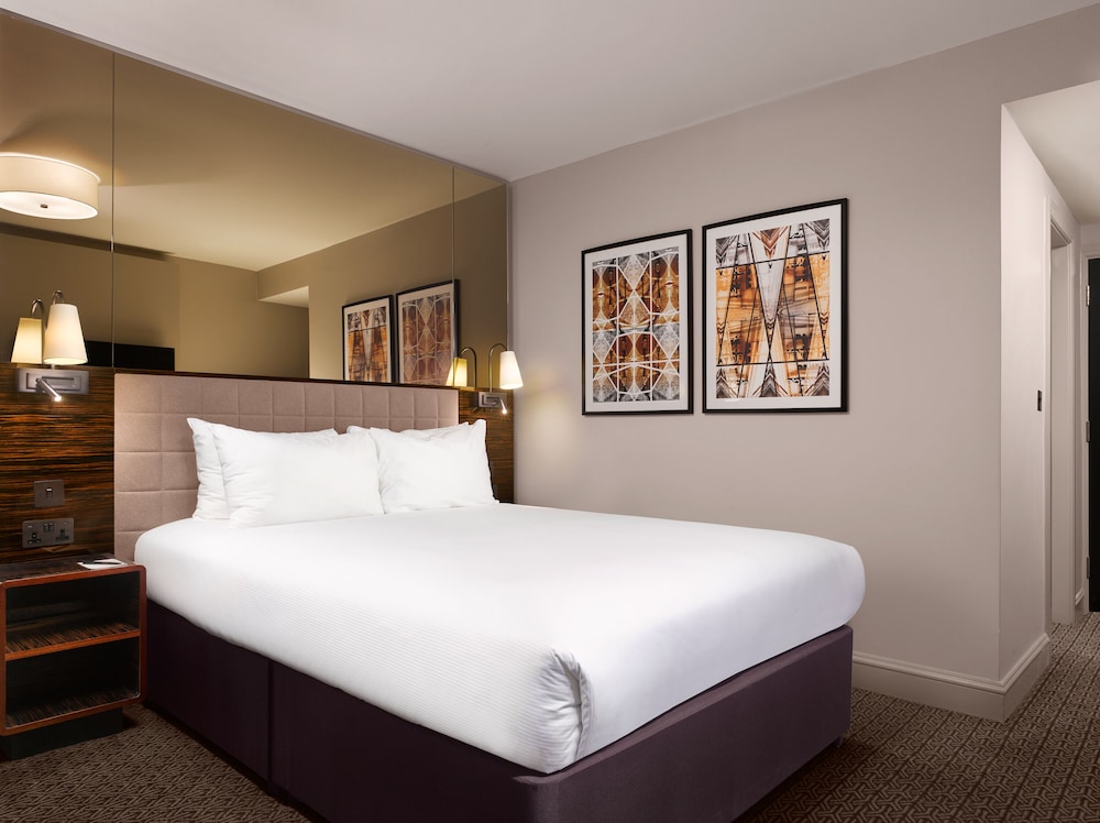 Superior Double Room del hotel Strand Palace. Foto 1