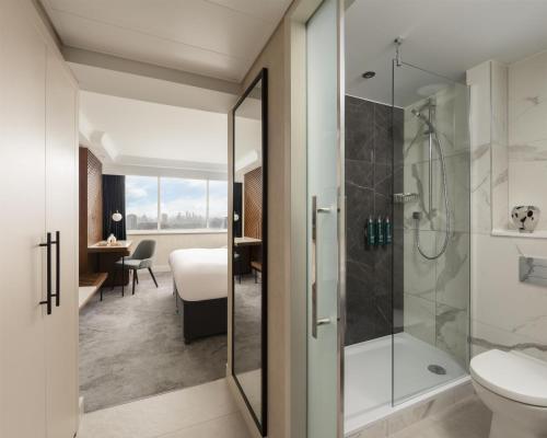 Executive King Room with London View del hotel Hilton London Metropole. Foto 2