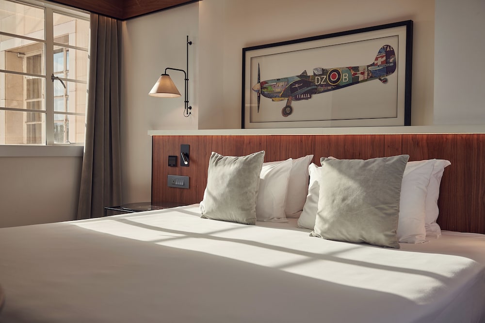 Habitaciones Premium Conectadas del hotel Melia White House. Foto 6