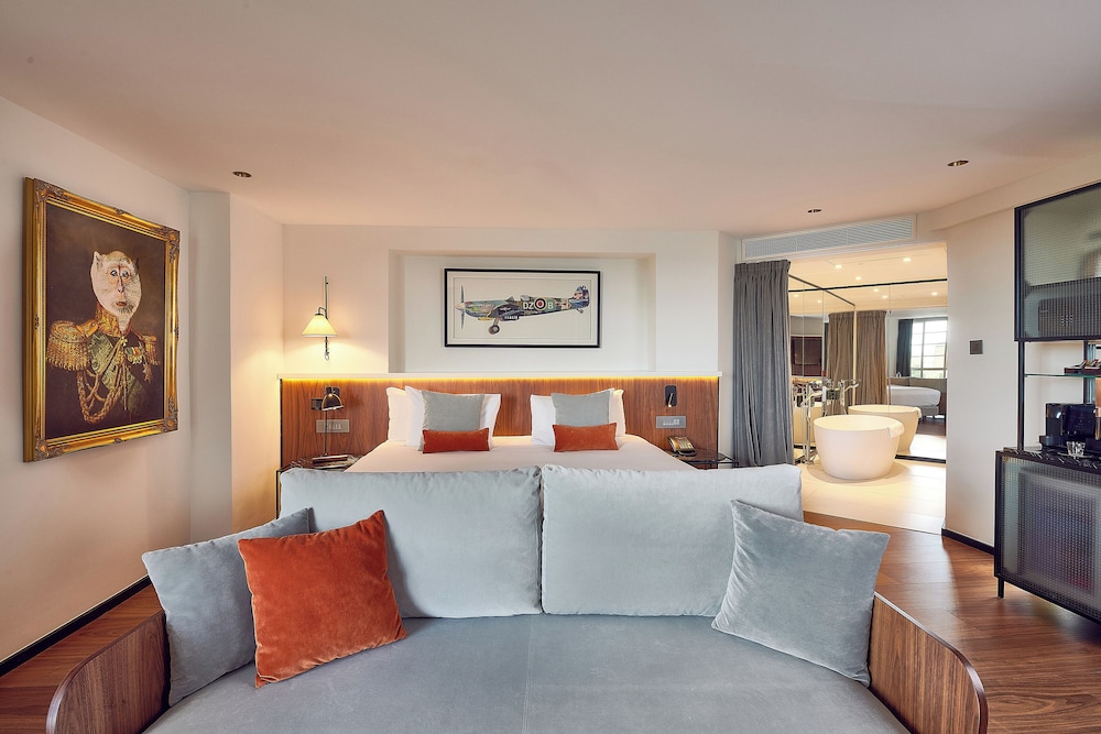 Habitación Familiar con vistas a la ciudad del hotel Melia White House