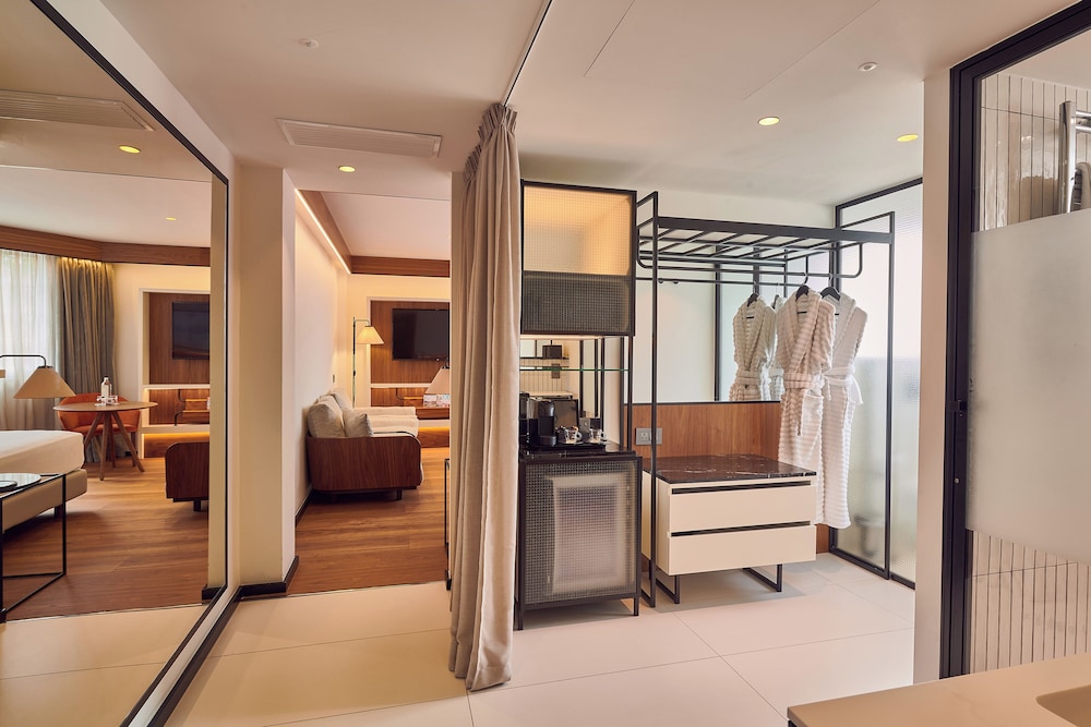 HABITACIÓN GRAND PREMIUM THE LEVEL del hotel Melia White House. Foto 3