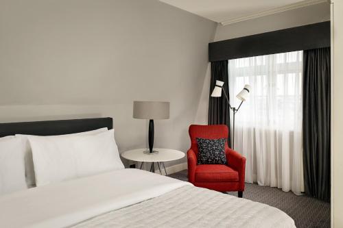 Habitación Superior con cama extragrande del hotel The Dilly