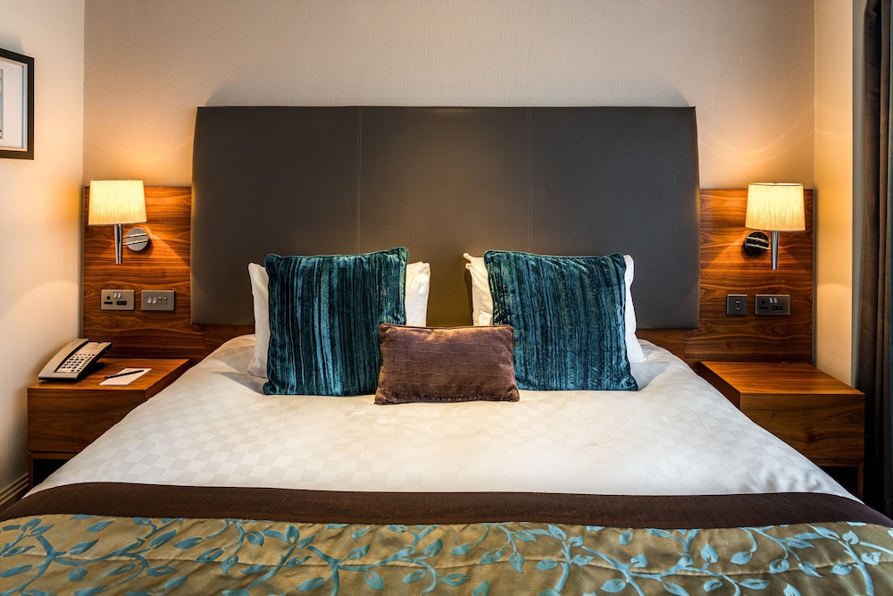 Habitación Deluxe, 1 cama de matrimonio grande del hotel Thistle London Marble Arch. Foto 6