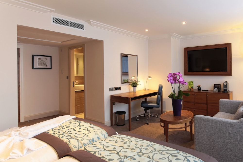 Habitación ejecutiva con 2 camas individuales del hotel Thistle London Marble Arch. Foto 1