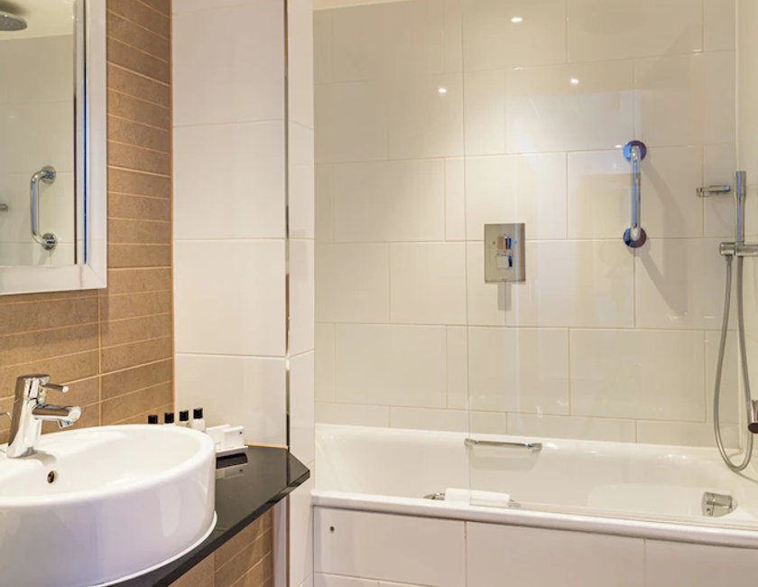 Habitación estándar con 2 camas individuales del hotel Thistle London Marble Arch. Foto 9