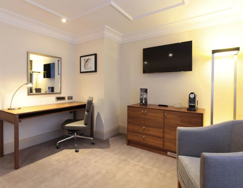 Habitación Deluxe, 1 cama de matrimonio grande del hotel Thistle London Marble Arch. Foto 2