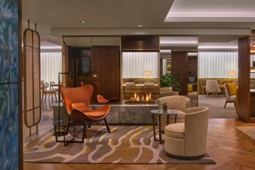 Suite Superior - Cama extragrande del hotel Grosvenor House JW Marriott. Foto 8