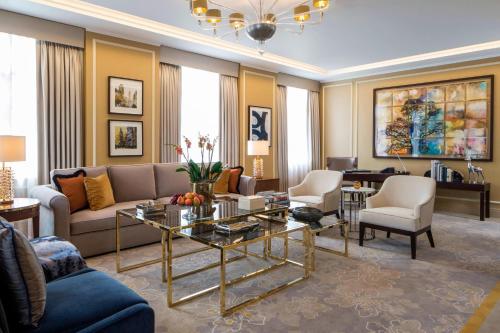 Superior One - Bedroom Executive Royal Suite with Lounge Access del hotel Grosvenor House JW Marriott. Foto 2