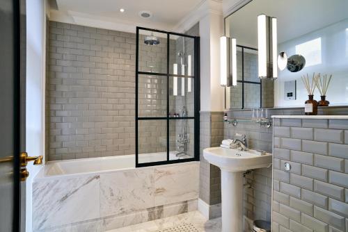 Habitación Queen - Planta alta del hotel Kimpton Fitzroy London, An Ihg. Foto 4