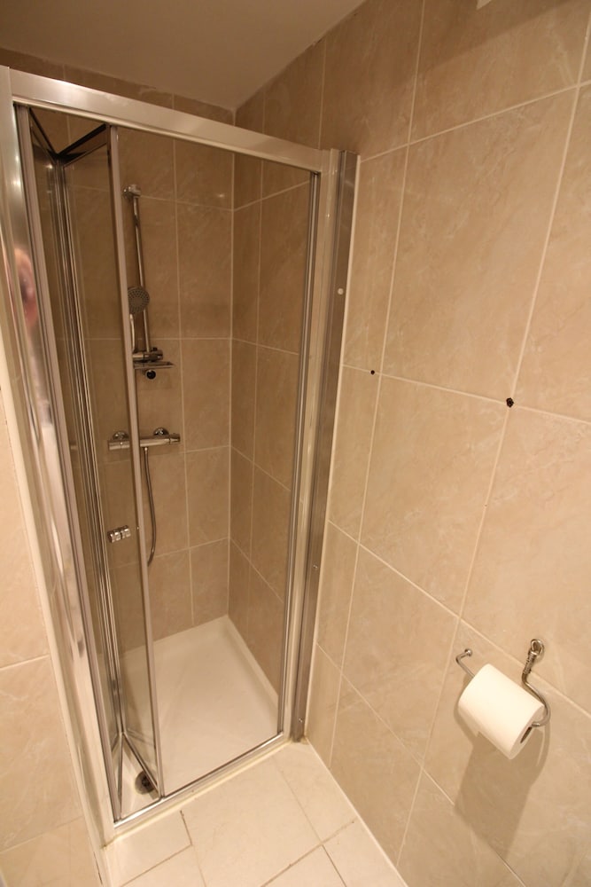 Habitación con 2 camas individuales del hotel Wedgewood. Foto 6