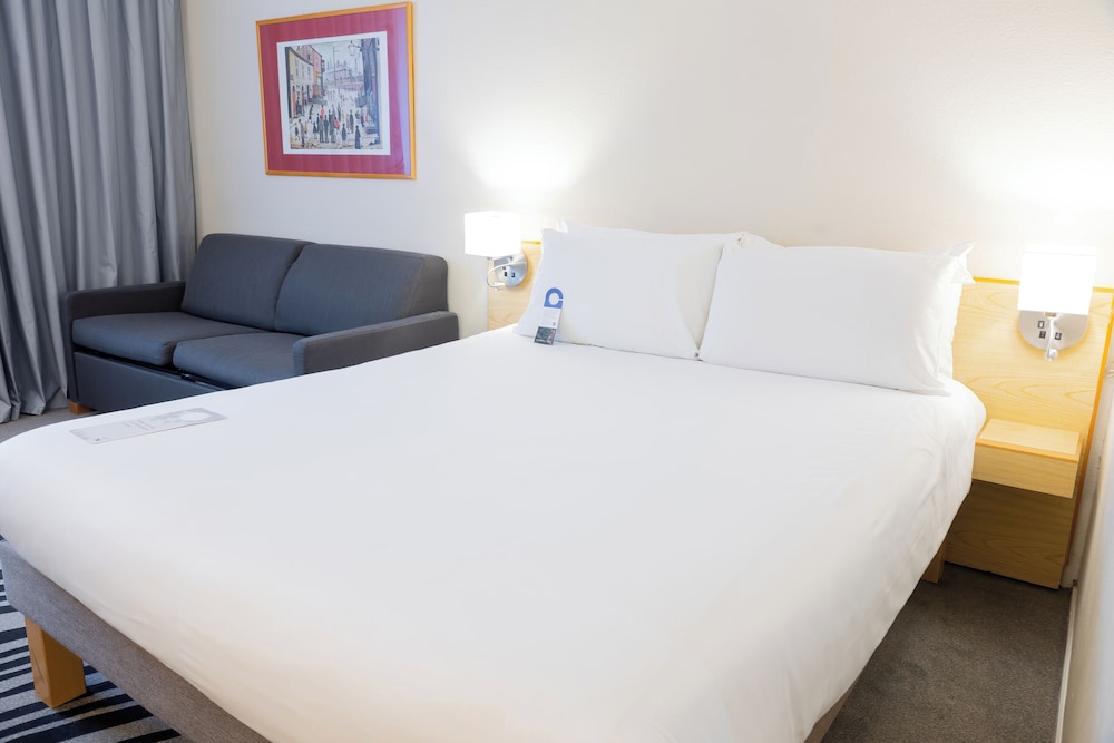 Habitación ejecutiva accesible con 1 cama doble queen size del hotel Novotel Manchester West. Foto 1