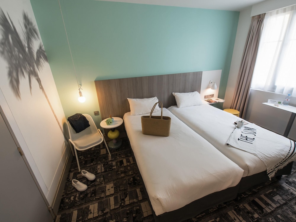 Habitación estándar con dos camas individuales del hotel Ibis Styles Nice Centre Gare. Foto 8