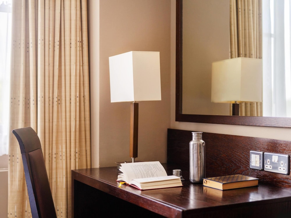 Habitación Clásica con 1 cama doble del hotel Mercure York Fairfield Manor. Foto 3