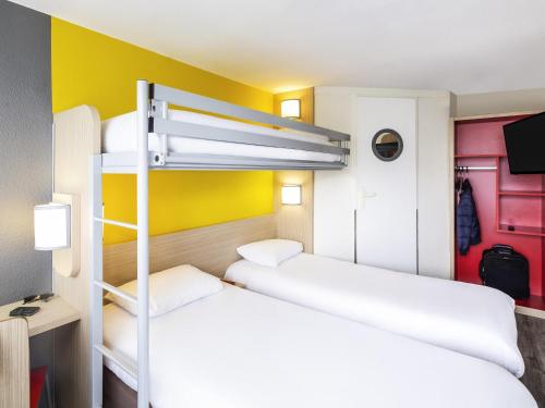 Habitación Triple Económica del hotel Greet Angouleme