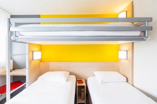 Habitación Triple Económica del hotel Greet Angouleme. Foto 6