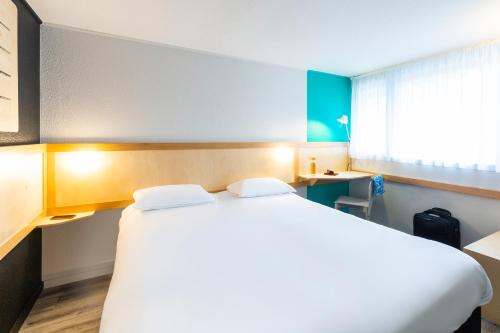 Habitación Estándar - 1 cama grande del hotel Greet Angouleme. Foto 17