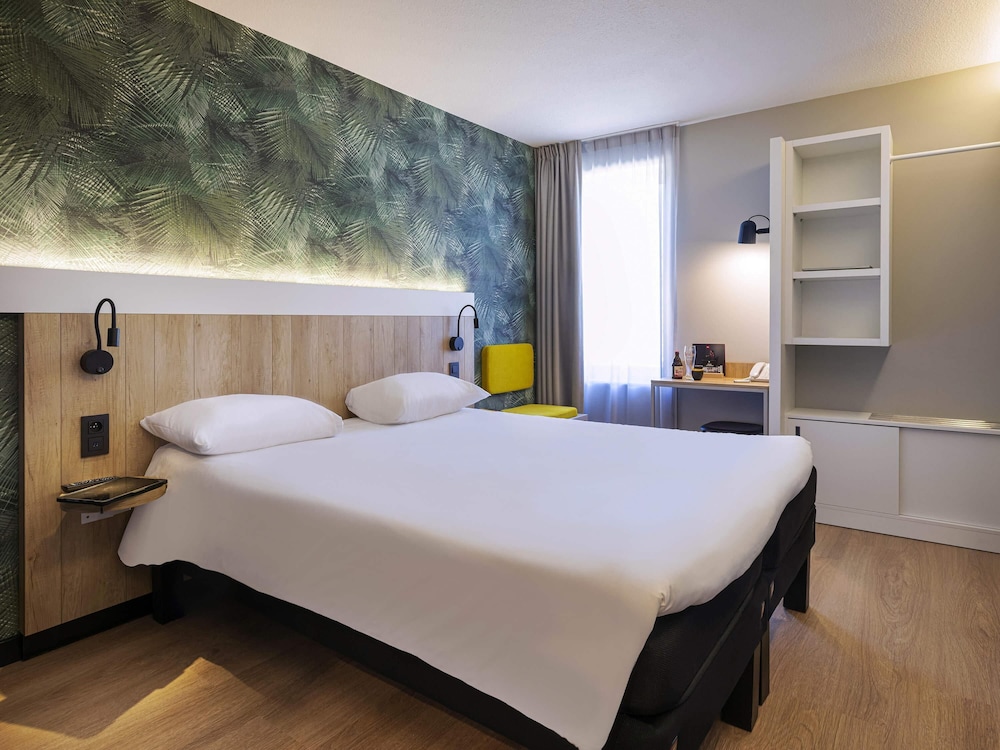 Habitación con 1 cama doble o dos camas individuales del hotel Ibis Brussels Waterloo. Foto 3
