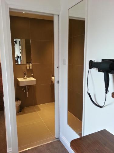 Habitación Doble Premium - 2 camas del hotel Chelsea Guest House. Foto 1