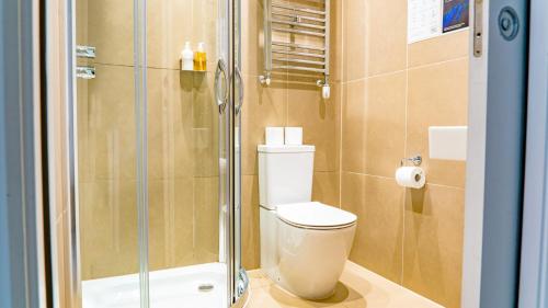 Habitación Triple Premium del hotel Chelsea Guest House. Foto 13