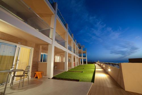 Habitación Doble Estándar - 2 camas individuales del hotel Riviera Vista. Foto 3