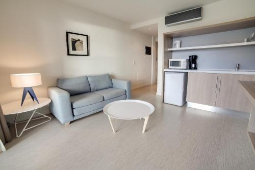 Habitación Doble Estándar - 2 camas individuales del hotel Riviera Vista. Foto 6