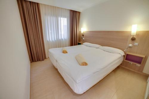 Suite Junior con vistas al mar del hotel Riviera Vista. Foto 1