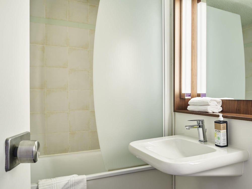 Habitación Pop con 2 camas individuales del hotel Greet Versailles - Voisins Le Bretonneux. Foto 7