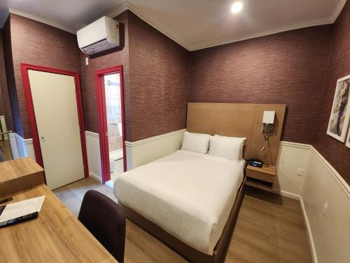 Habitación Estándar con vistas a la ciudad del hotel Mayfair New York Times Square. Foto 3