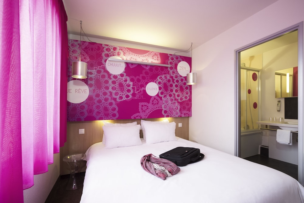 Habitacion Standard con 1 cama doble del hotel Ibis Styles Bethune Bruay. Foto 1