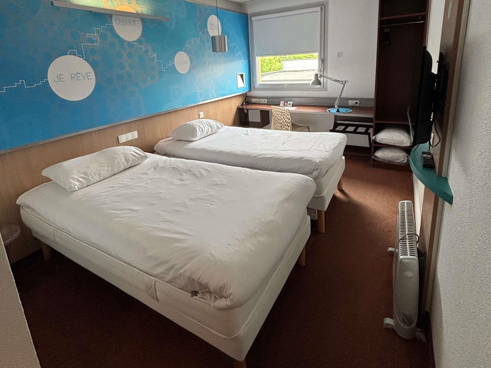 Habitación Standard con dos camas individuales del hotel Ibis Styles Bethune Bruay. Foto 5