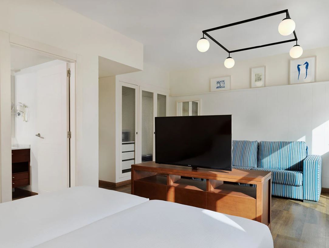 Junior Suite Vista Piscina del hotel H10 Ocean Suites