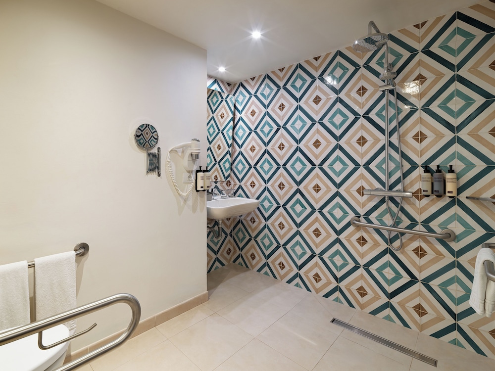 Suite Junior del hotel H10 Ocean Suites. Foto 9