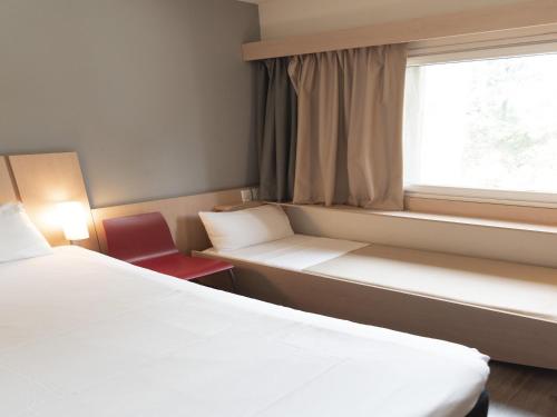 Habitación Estandar del hotel Ibis Pilar. Foto 2
