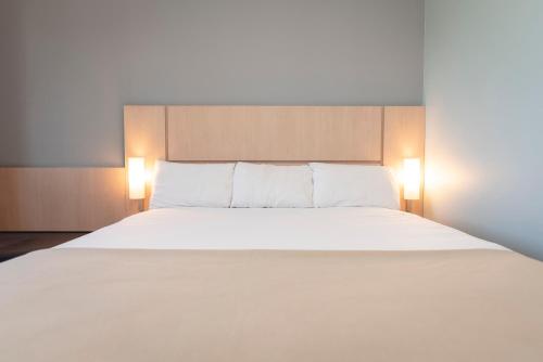 Habitación Estandar del hotel Ibis Pilar. Foto 11