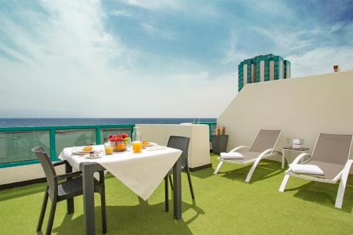 Suite con vistas al mar - Ático del hotel Islamar. Foto 8