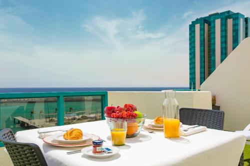 Suite con vistas al mar - Ático del hotel Islamar. Foto 9