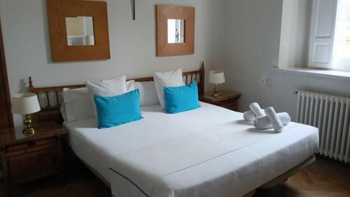 Habitación Doble - 2 camas del hotel Hospedería Santa Cruz. Foto 9