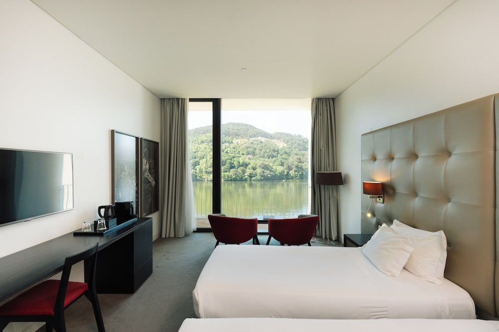 Habitación con 2 camas individuales, vistas al río del hotel Douro Royal Valley and Spa