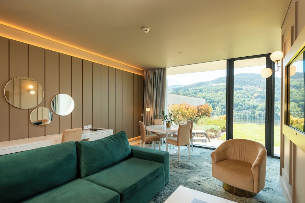 Suite, vistas al río del hotel Douro Royal Valley and Spa. Foto 1